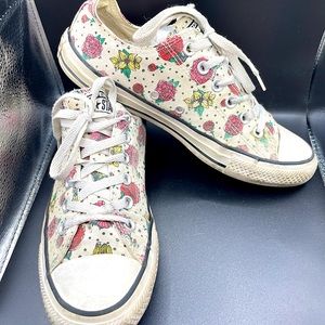 Flowery Converse